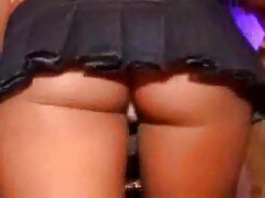アンジェリカは彼女のパンティーを脱いで、男の顔に座っています 女性 動画 アニメ