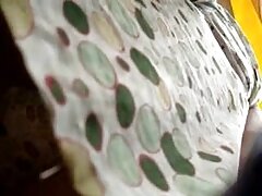 私は日光浴の隣になったが、私はバイザーを持っている 女 の 人 エロ 動画