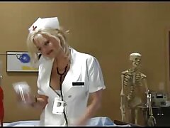彼の妻は彼を平手打ちした。 エッチ 無料 動画 女性