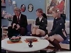 女の子の耳のためにフックを取った 自慰 女性 動画