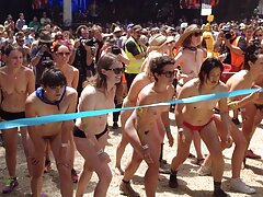 ナスティアは背中で立ち往生しました 無料 エロ 女