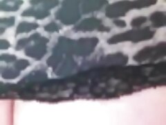 裸の女性は公共のバスルームで洗う 無料 エロ 動画 塾 女